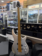 BAIXO FREEMAN 4 CORDAS ATIVO SILVER E84