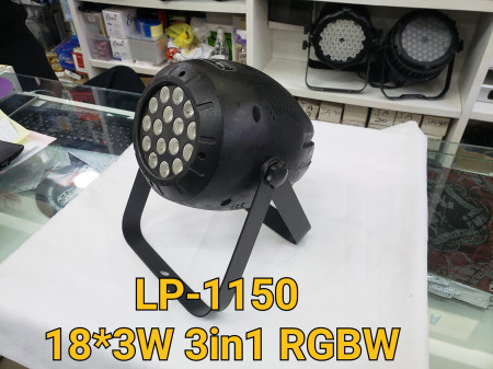 Anúncio: LED PAR YR-1150 DIGILIGHT 18*3W 4IN1 RGBW