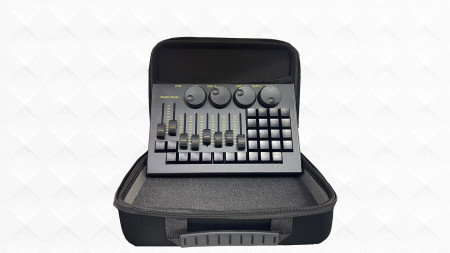 Anúncio: MESA DE ILUMINACAO MINI COMMAND WING